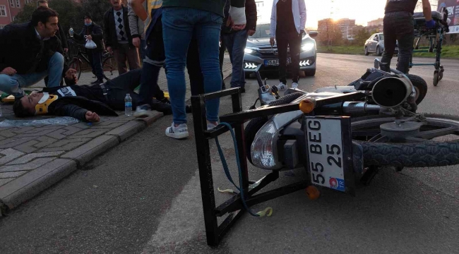 Samsun'da motosiklet otomobil ile çarpıştı: 2 yaralı