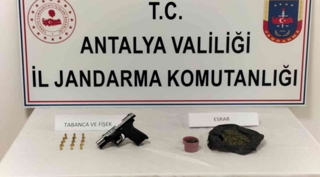 Antalya'da jandarmadan uyuşturucuya geçit yok