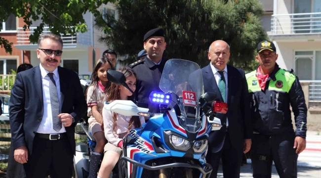Edremit'te Trafik ve İlkyardım Haftası Kutlandı