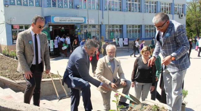Eskişehir Mehmet Gedik Ortaokulu'nda 'Türkiye Bağımlılıkla Mücadele Programı' etkinliği