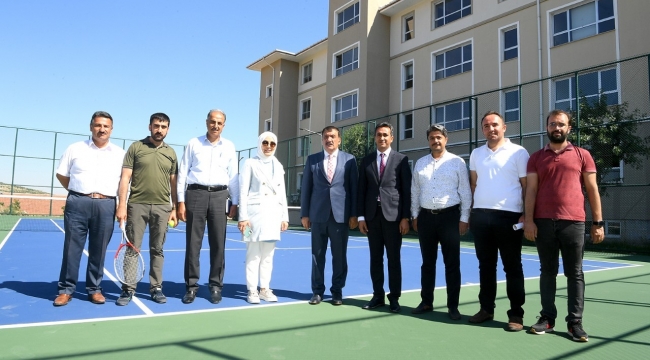 Başkan Gürkan, spor lisesindeki tesisleri inceledi