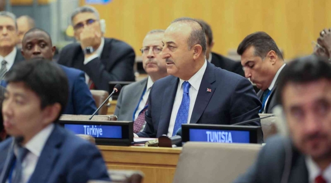 Bakan Çavuşoğlu: "Çatışmaların yaklaşık yüzde 60'ı da İslam İşbirliği Birliği Teşkilatının coğrafyasında gerçekleşiyor"