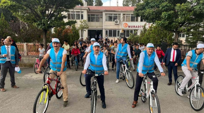 Muradiye'de Avrupa Hareketlilik Haftası çerçevesinde bisiklet turu düzenlendi