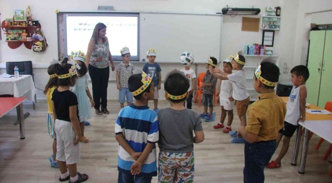 Uzman psikolog uyardı: "Ailelerin kendi kaygıları öğrencilerde başarısızlık duygusu ve ödevlere karşı dirençlere neden oluyor"