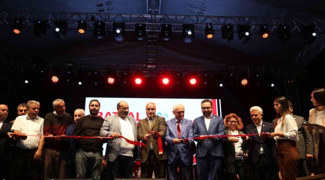Onur Akın ve Aydilge Ataşehir'de konser verdi