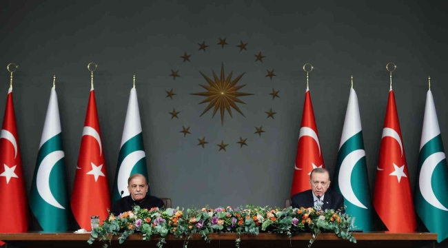 Cumhurbaşkanı Erdoğan: "Pakistan'la 5 milyar dolarlık ticaret hacmi hedefimize ulaşmak için gerekli iradeye ve kararlılığa sahibiz"