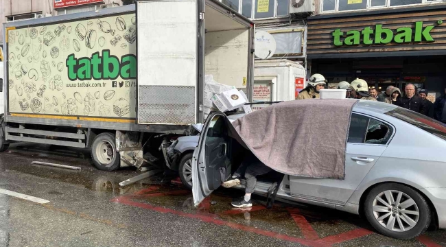 Ümraniye'de kalp krizi geçiren sürücü kaza yaptı, ağır yaralandı