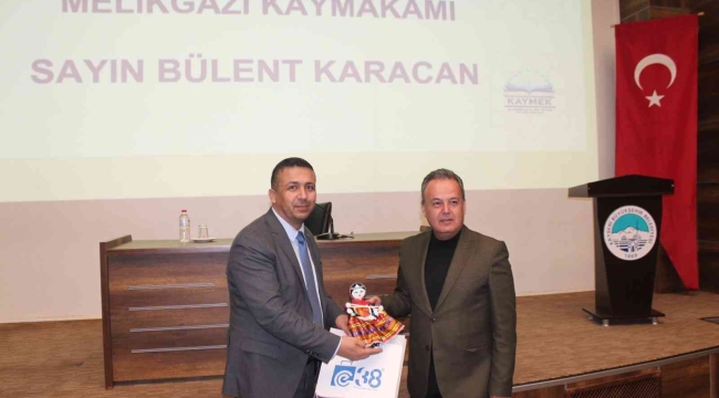 Büyükşehir'in 'Değer Gençlik' Seminerine Kaymakam Karacan konuk oldu