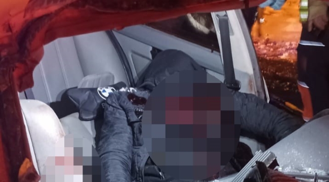 Silivri'de otomobil kar küreme aracına ok gibi sapladı: 1 ölü