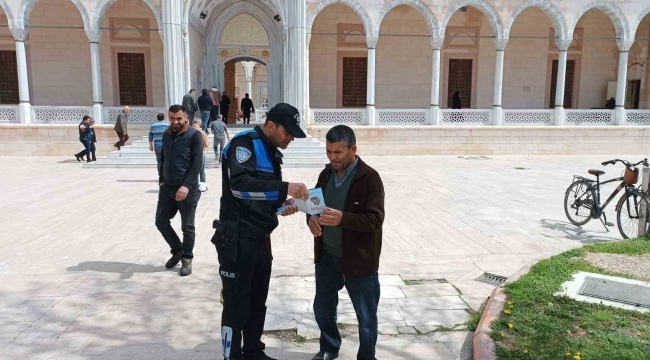 Gerçek polis cami, okul, çarşı ve pazarda "sahte polis" uyarısı yaptı