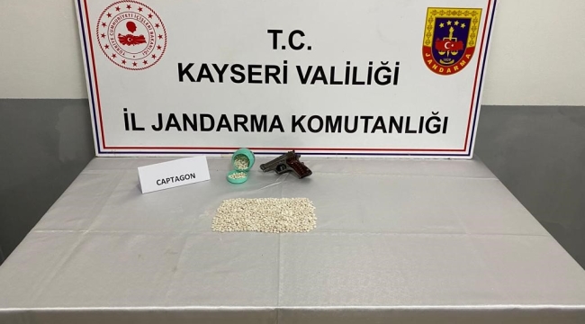 Jandarmadan uyuşturucu hap operasyonu: 2 gözaltı