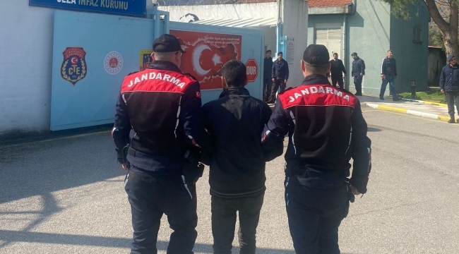 Manisa'da aranan 8 kişi jandarma dedektiflerinden kaçamadı