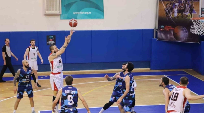 Nazilli Belediyespor Basketbol Takımı parkeden mağlup ayrıldı