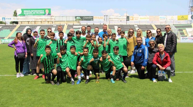 Çocukların futbol turnuvasında şampiyon belli oldu