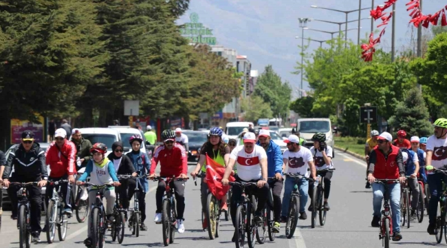 Erzincan'da bisiklet turu