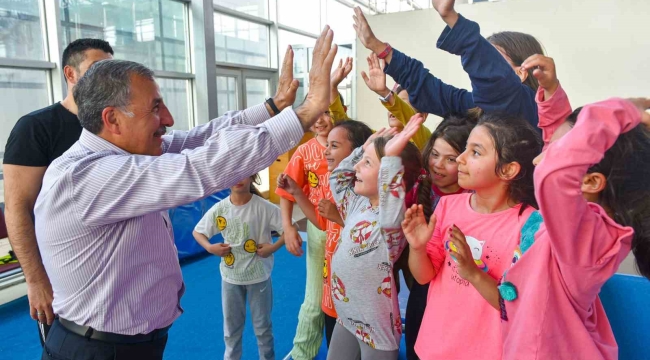 KMÜ'nün 'Haydi Gel Spor Yapalım' projesine çocuklar yoğun ilgi gösterdi