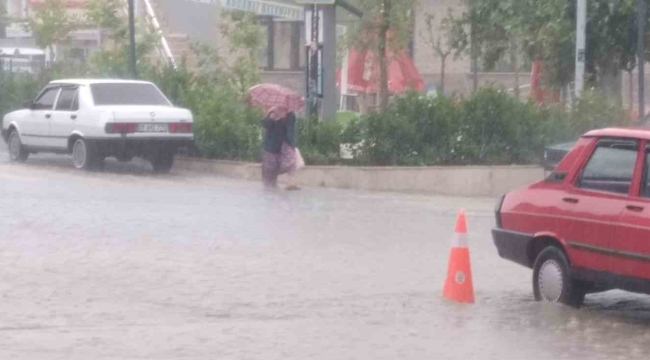 Koçarlı'da vatandaşlar sağanak yağışa karşı anonsla uyarıldı