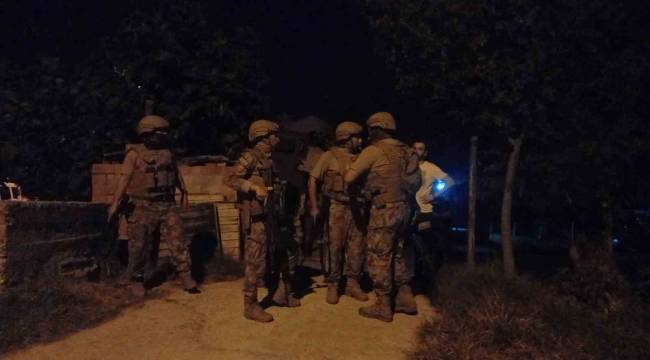 Aydın'da hareketli gece: Polisi bıçaklayan şahsa Özel Hareket ve JASAT destekli operasyon