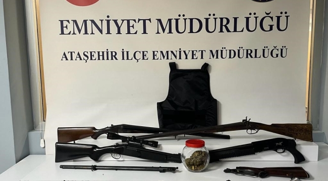 İstanbul'da yasa dışı silah ticareti yapan 3 kişi yakalandı
