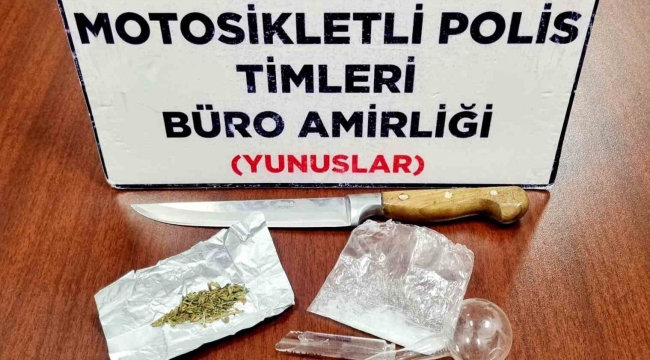 Kütahya'da Yunus Timlerince bir araçta uyuşturucu ele geçirildi