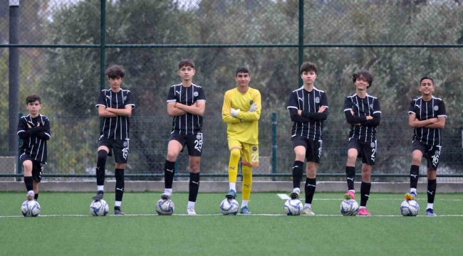 Manisa FK'lı genç futbolculara milli davet