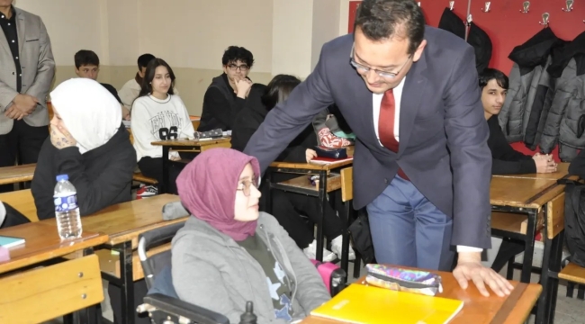 Odabaşoğlu Atatürk Anadolu Lisesinde incelemede bulundu