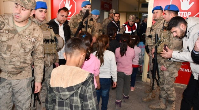 Siverek'te öğrenciler yedikleri yemekten zehirlendi