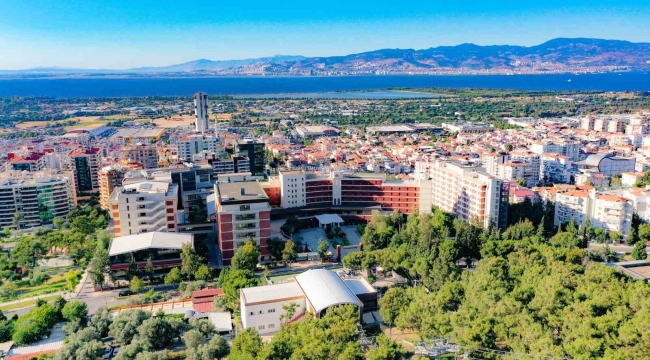 İEÜ'den tıp eğitiminde uluslararası başarı