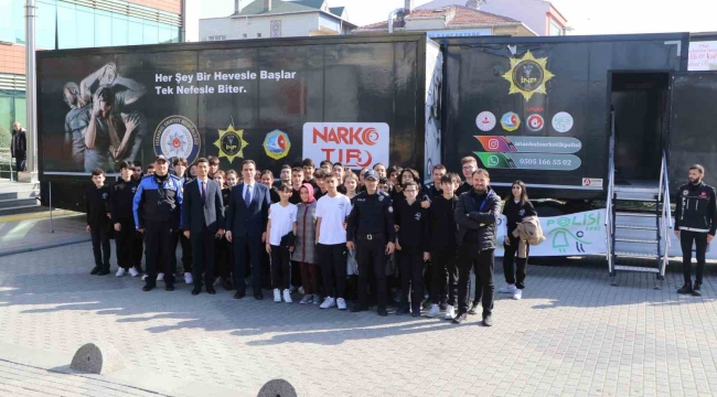 'Narko Tır' Sancaktepe'de öğrencileri bilgilendirdi