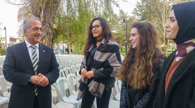 Çomaklı; "Öğrencilerimizi merkeze koyan bir anlayıştayız"