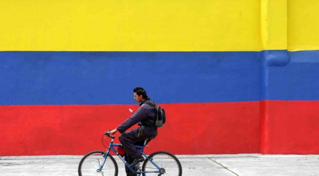 Kolombiya'dan Arjantinli diplomatlara sınır dışı kararı