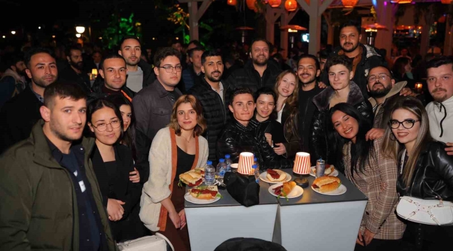 Marmaris Belediye Başkan Adayı Yazıcı, gençler ile bir araya geldi