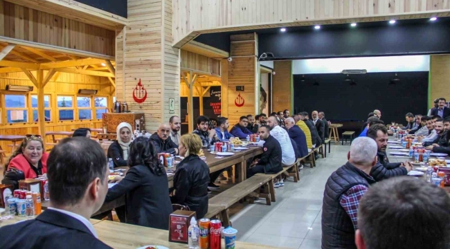 "Her gün 3 binin üzerinde kardeşimize ücretsiz yemek ikramı yapıyoruz"