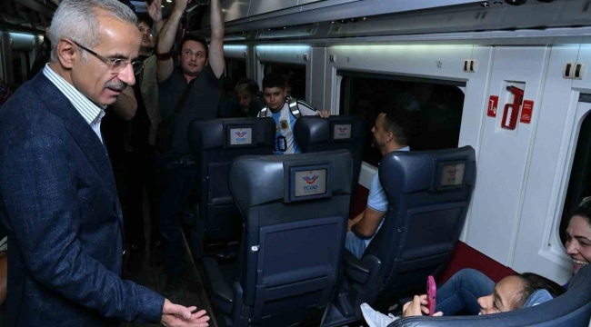 Ulaştırma ve Altyapı Bakanı Uraloğlu: "Emeklilerimize trenlerde yüzde 10 indirim uygulayacağız"