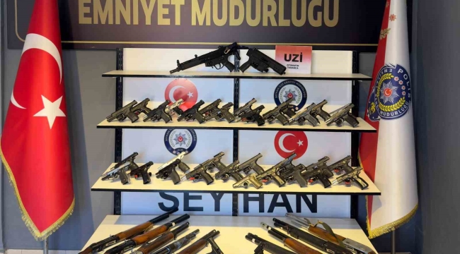 Adana'da 54 ruhsatsız silah ele geçirildi, 373 kişi yakalandı