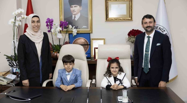 Akdeniz'de başkanlık koltuğuna çocuklar oturdu