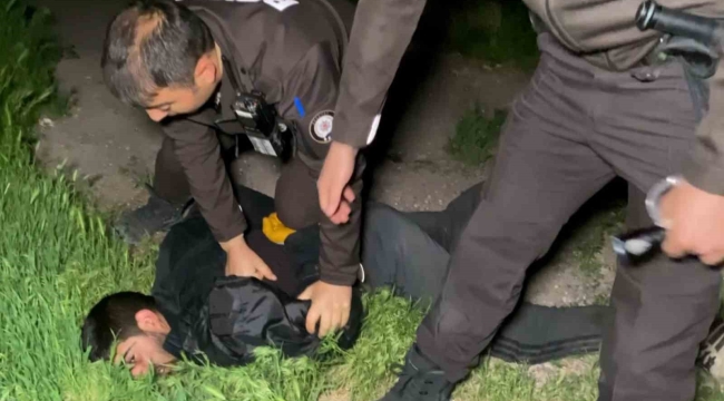 Aksaray'da nefes kesen polis-hırsız kovalamacası kamerada