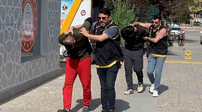 Aksaray'daki polis-hırsız kovalamacasında hırsız kardeşler tutuklandı