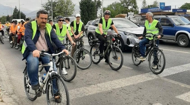 Aydın Anadolu İmam hatip Lisesi öğrencileri bisiklet kullanmayı yaygınlaştırdı