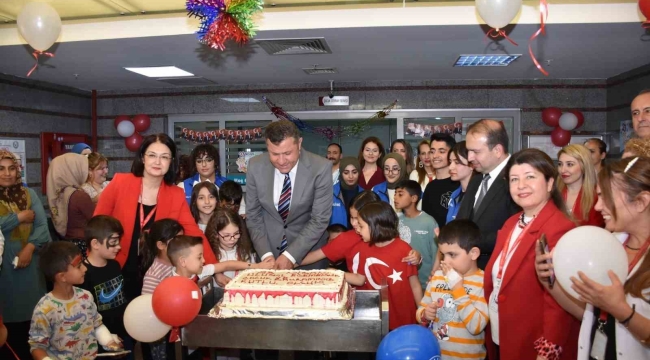 Aydın Kadın Doğum ve Çocuk Hastanesi'nde 23 Nisan kutlaması