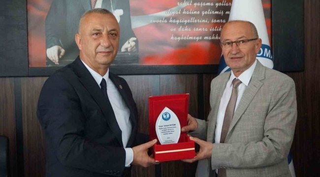 Başkan Engin Uysal: "Borçsuz bir belediye bırakan Sahvet Ertürk'e teşekkür ederim"