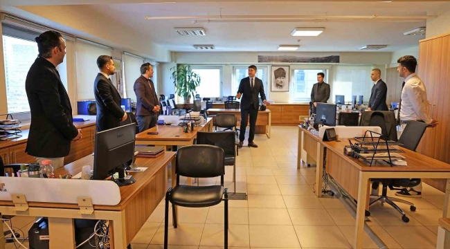 Başkan Onursal Adıgüzel, belediye çalışanlarıyla bayramlaştı
