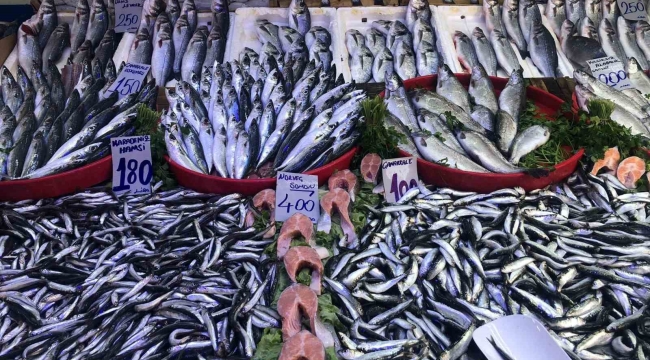 Bilecik'te Ramazan sonrası balıkçı tezgahları şenlendi