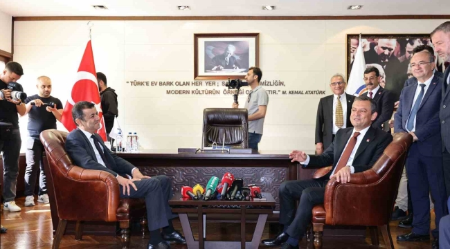 CHP lideri Özel'den Başkan Çavuşoğlu'na övgü
