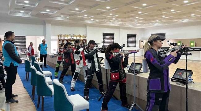 Havalı Silahlar Bölgesel Egemenlik Kupası müsabakaları Erzincan'da düzenlendi