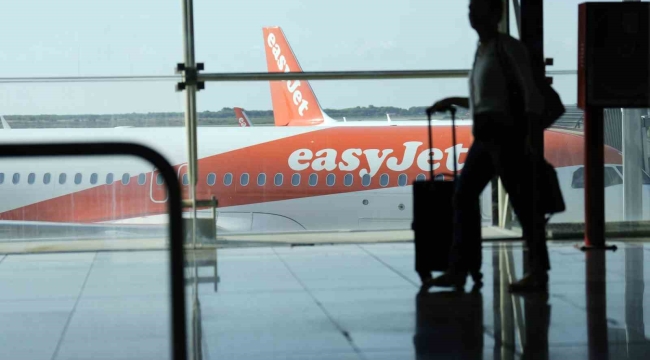 İngiliz havayolu şirketi EasyJet, Tel Aviv uçuşlarını 6 ay erteledi