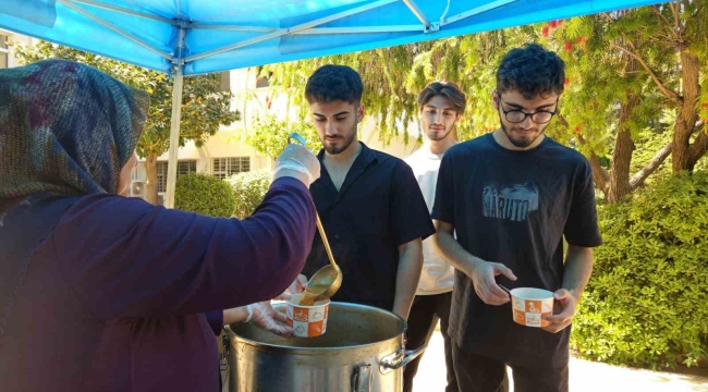 Kepez'den öğrencilere çorba ikramı