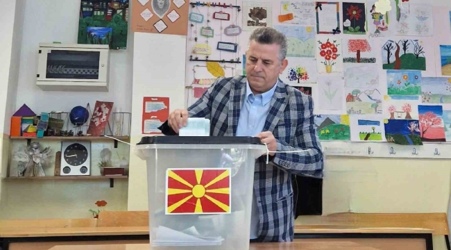 Kuzey Makedonya halkı cumhurbaşkanlığı seçimi için sandık başında