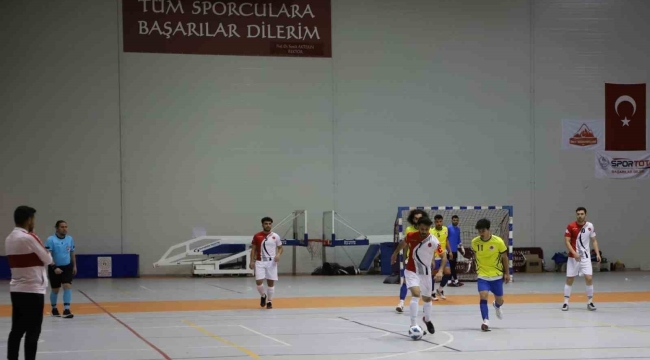 Salon Futbolu Bölgesel Lig Müsabakaları Nevşehir'de başladı