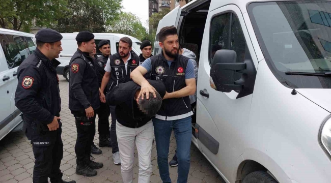 Samsun'da uyuşturucu operasyonunda gözaltına alınan 7 kişi adliyeye sevk edildi